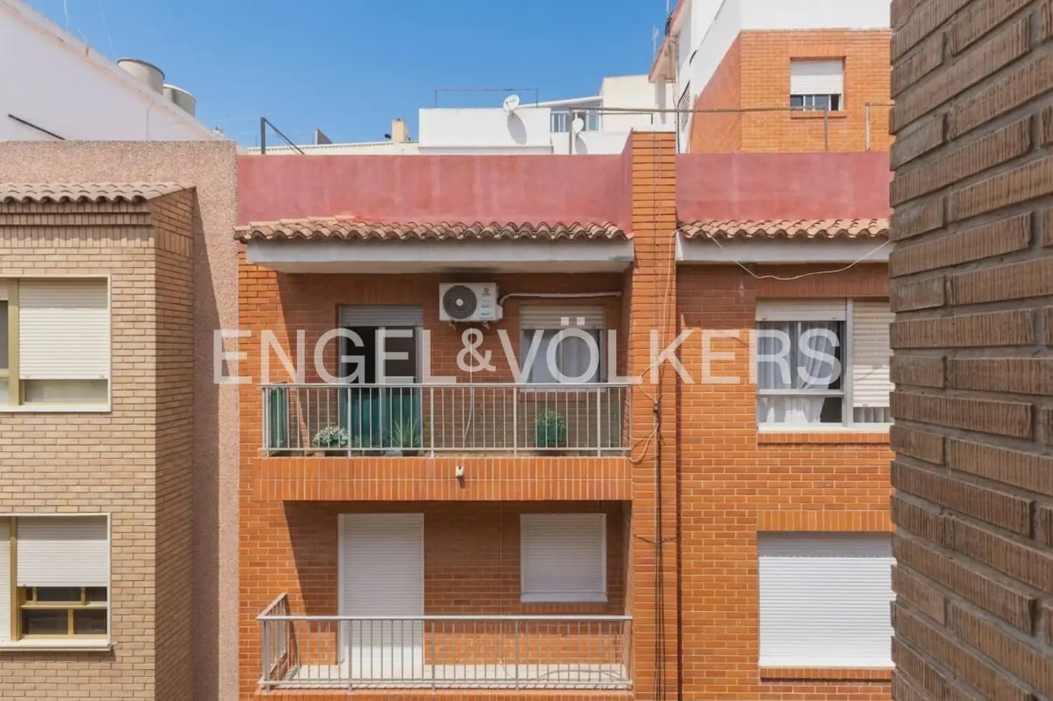 3 bedroom Flat for sale in Sueca with garage - € 220,000 (Ref: 9897592)