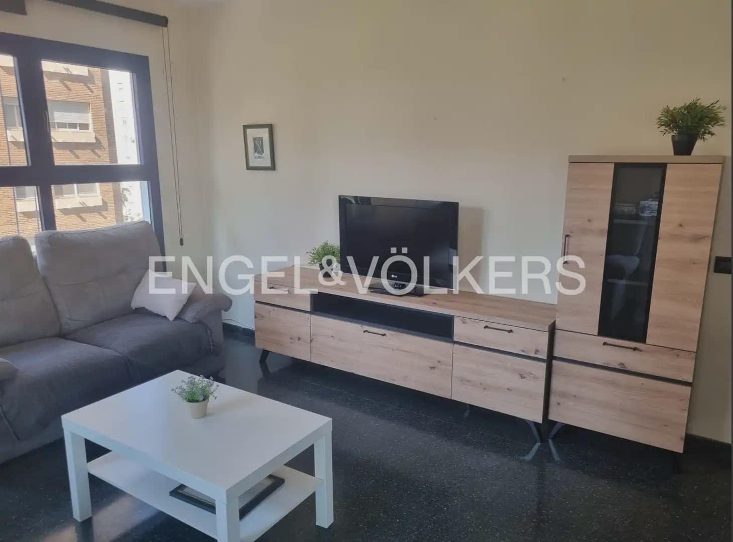 4 slaapkamer Flat te huur in Valencia stad - € 2.000 (Ref: 9897595)