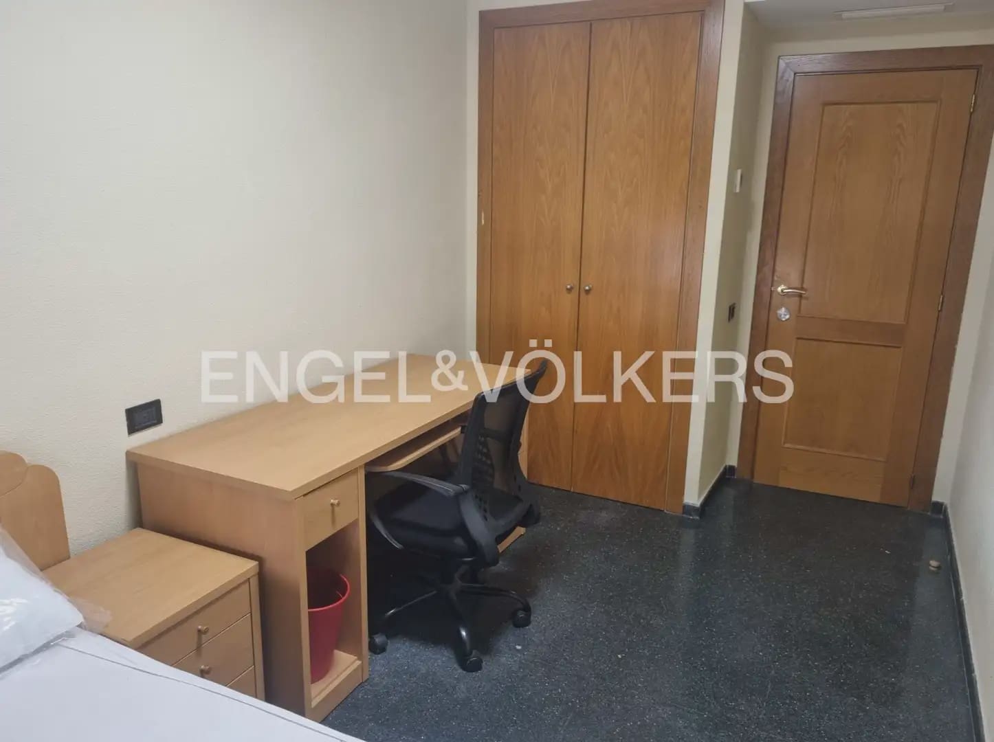 4 slaapkamer Flat te huur in Valencia stad - € 2.000 (Ref: 9897595)