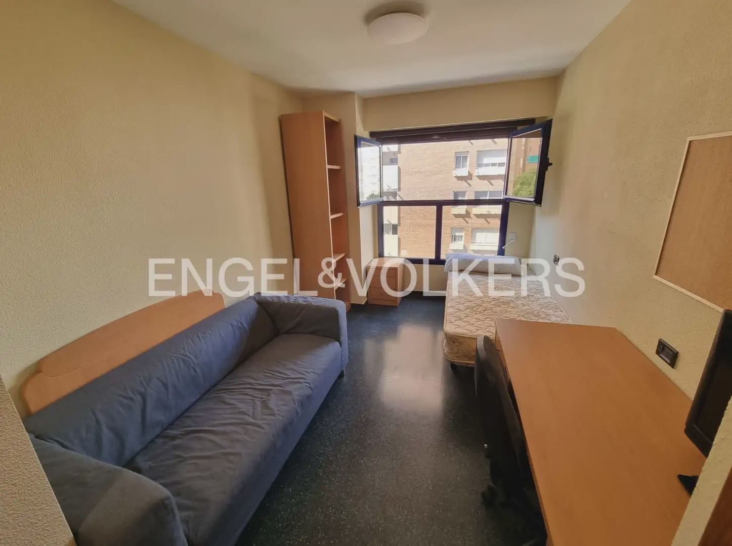 4 slaapkamer Flat te huur in Valencia stad - € 2.000 (Ref: 9897595)