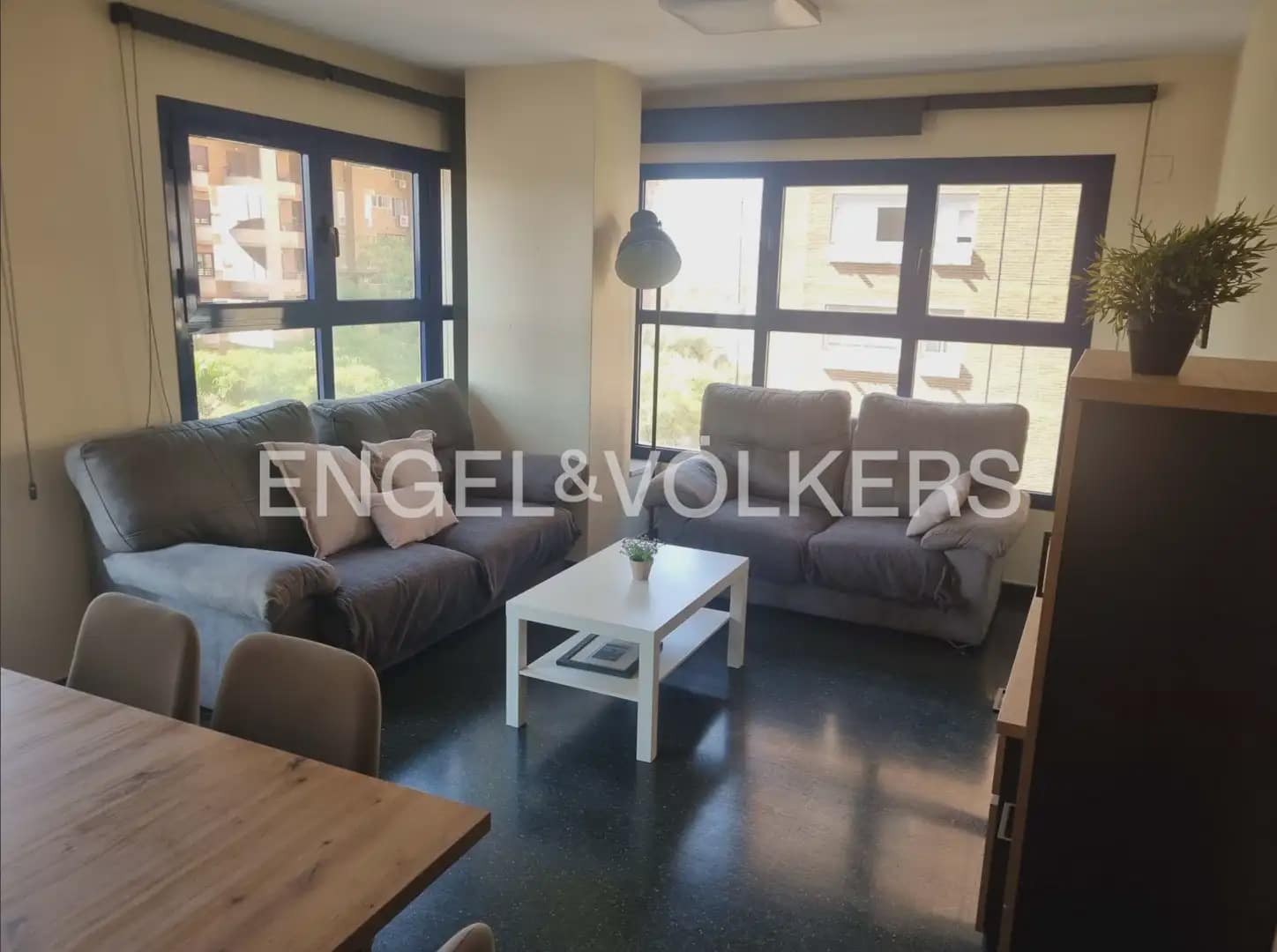 4 slaapkamer Flat te huur in Valencia stad - € 2.000 (Ref: 9897595)