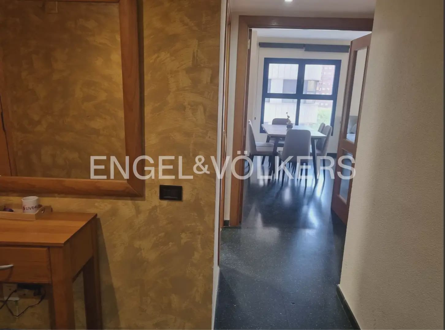 4 slaapkamer Flat te huur in Valencia stad - € 2.000 (Ref: 9897595)