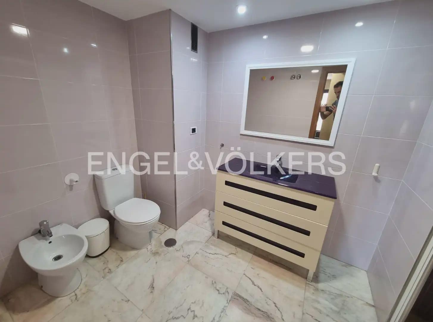 4 slaapkamer Flat te huur in Valencia stad - € 2.000 (Ref: 9897595)