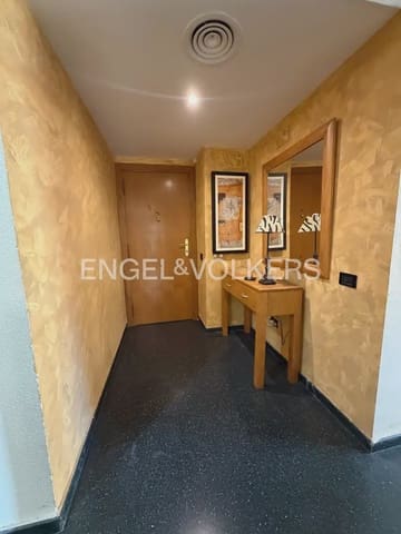 4 makuuhuone Asunto vuokrattavana paikassa Ciutat Jardi, Valencia kaupunki - 1 900 € (Ref: 9897595)