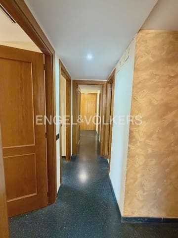 4 makuuhuone Asunto vuokrattavana paikassa Ciutat Jardi, Valencia kaupunki - 1 900 € (Ref: 9897595)