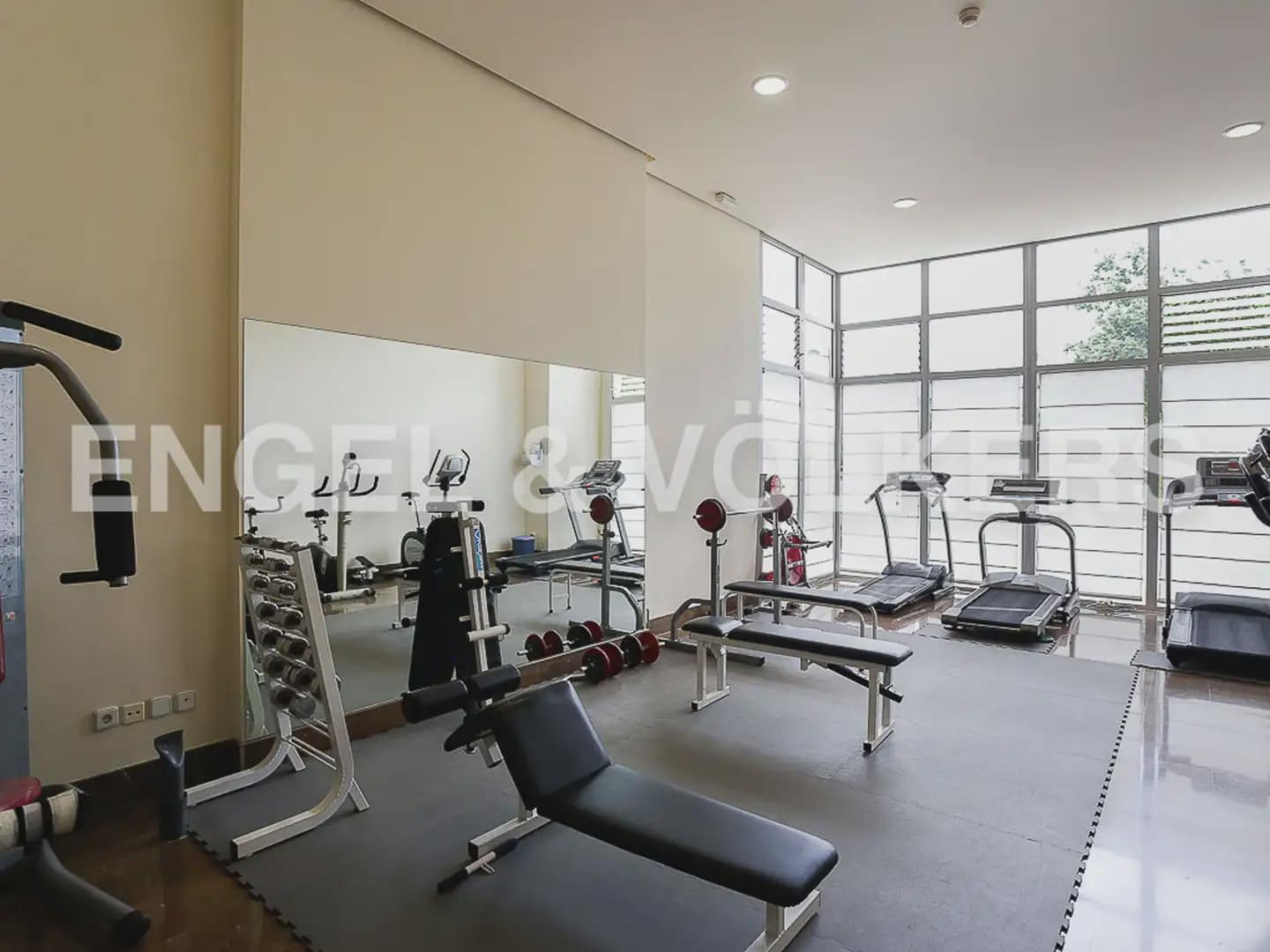 3 camera da letto Appartamento da affittare in Valencia citta con piscina garage - 2.300 € (Rif: 9897600)