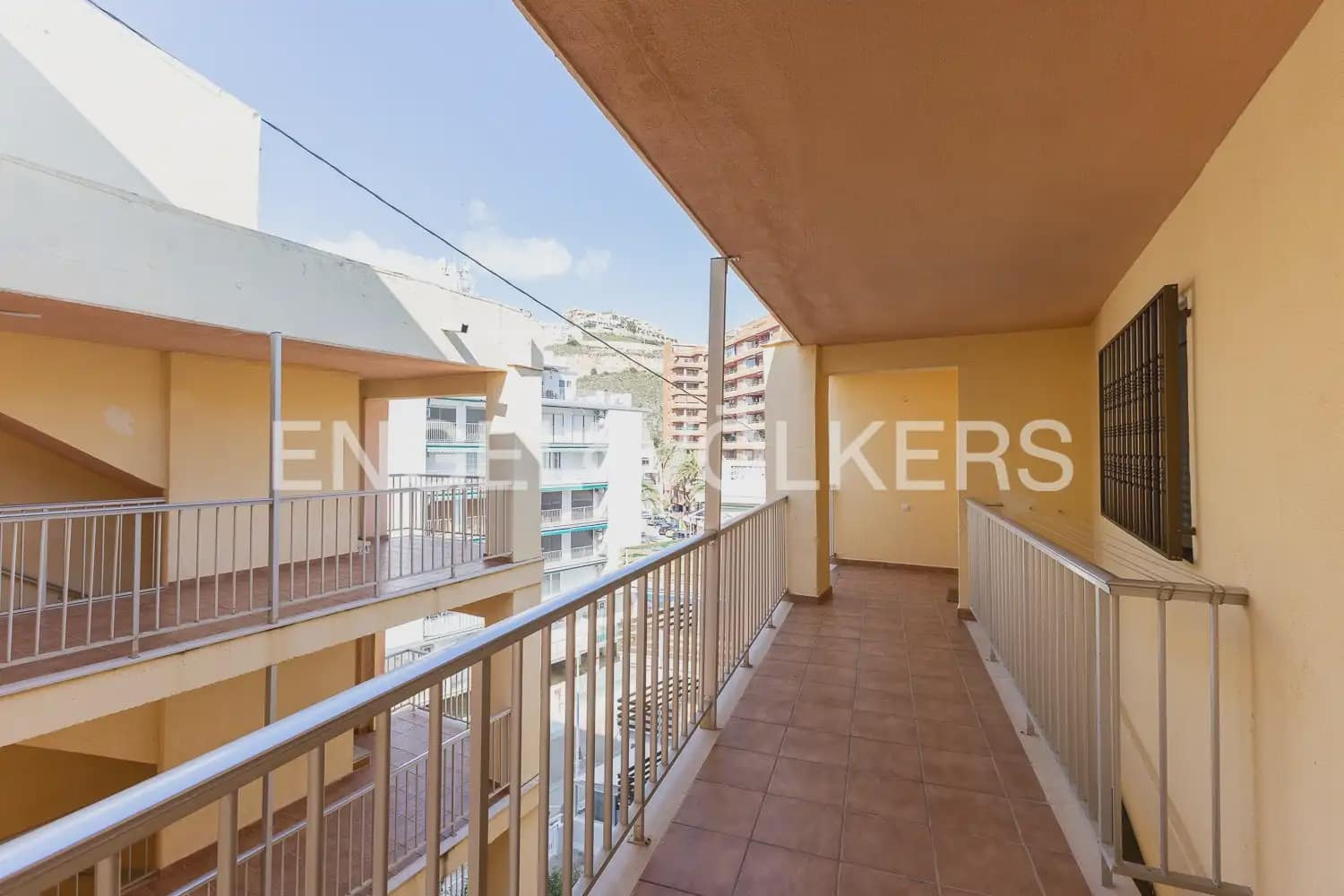 1 bedroom Flat for sale in Cullera with garage - € 210,000 (Ref: 9897601)