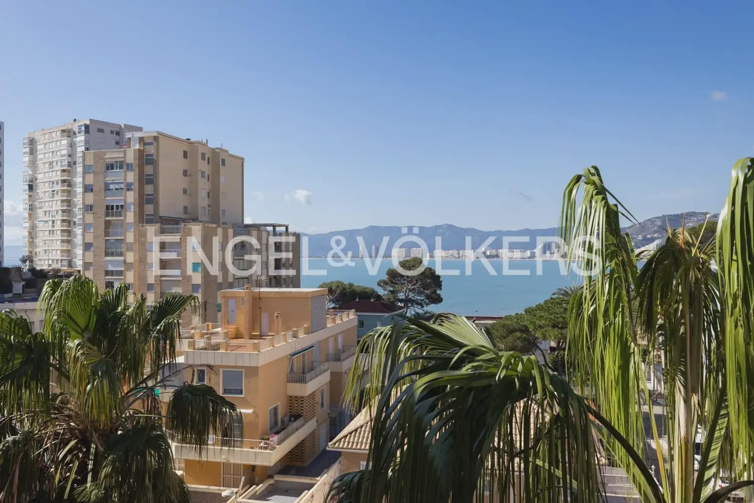 1 bedroom Flat for sale in Cullera with garage - € 210,000 (Ref: 9897601)