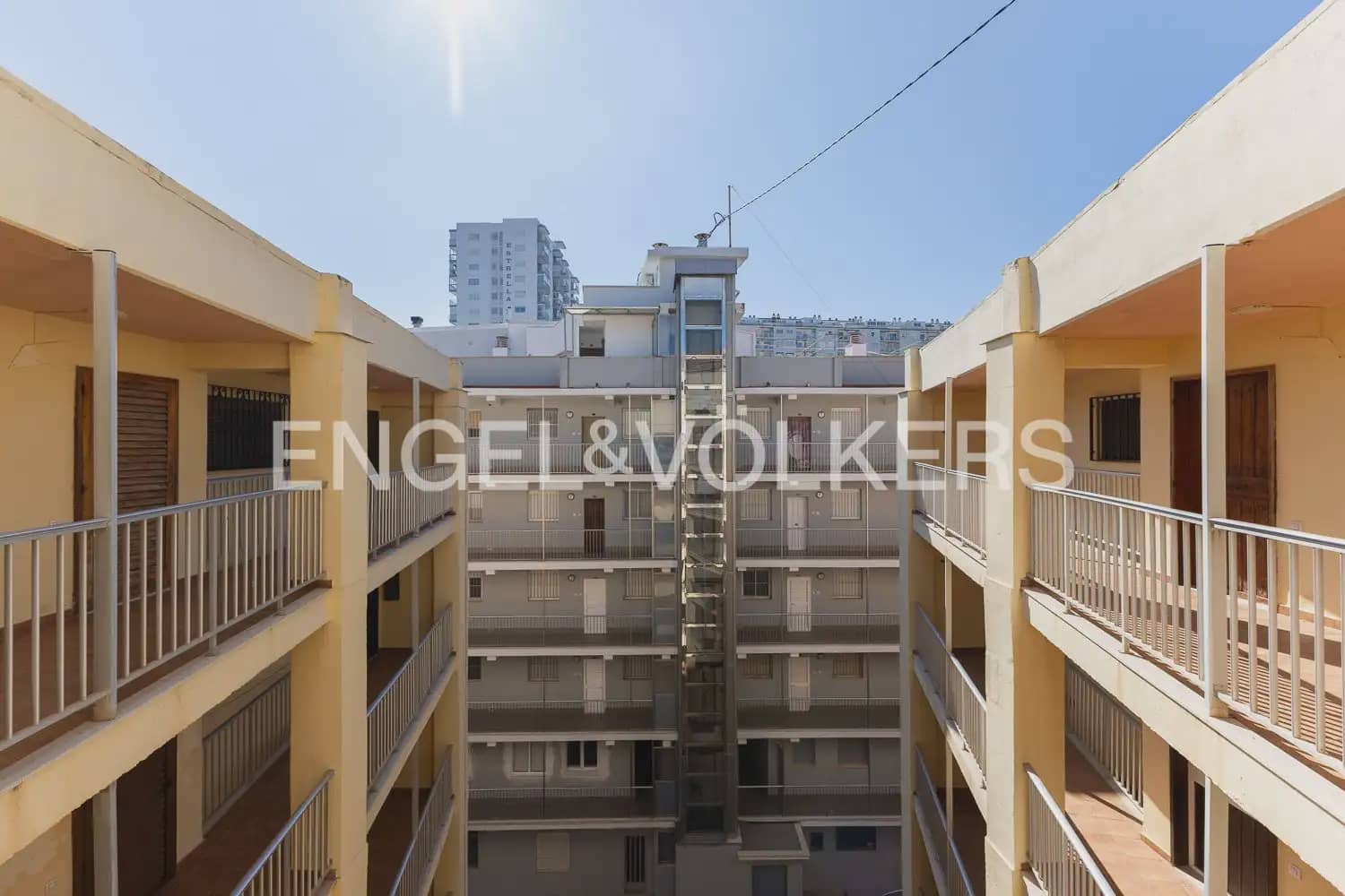 1 bedroom Flat for sale in Cullera with garage - € 210,000 (Ref: 9897601)