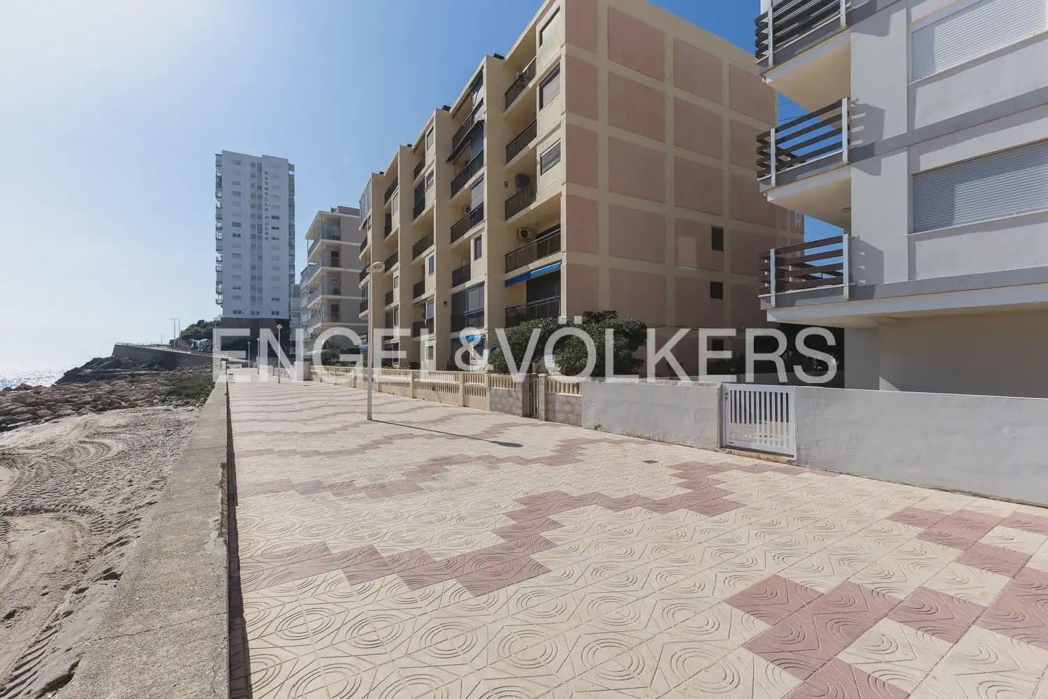 1 bedroom Flat for sale in Cullera with garage - € 210,000 (Ref: 9897601)