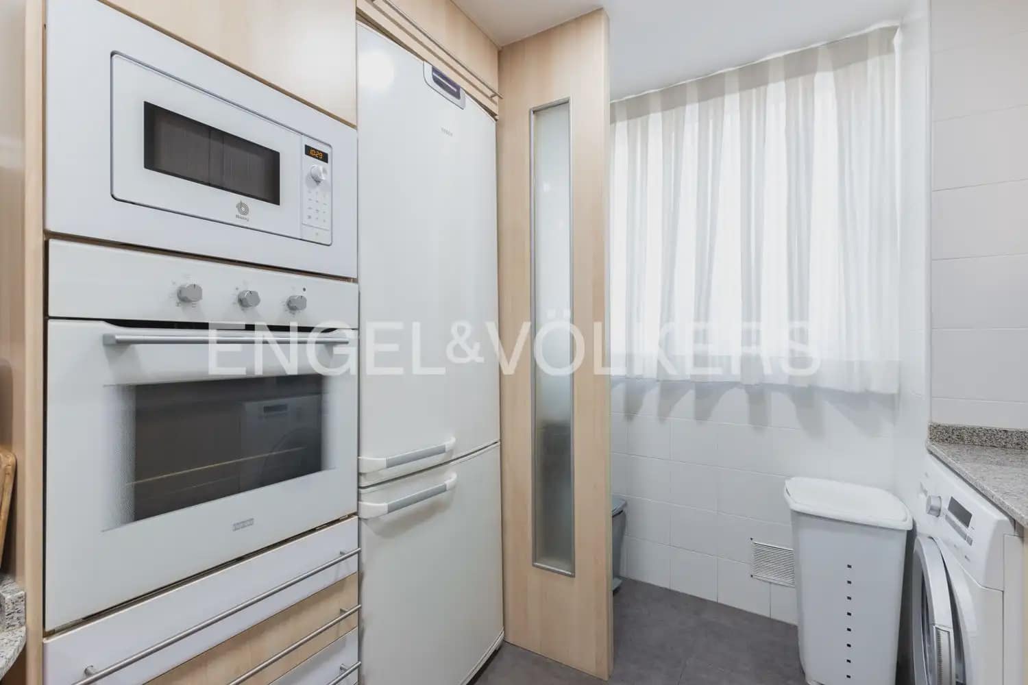 4 sypialnia Mieszkanie na sprzedaż w Miasto Walencja z garażem - 485 000 € (Ref: 9897604)