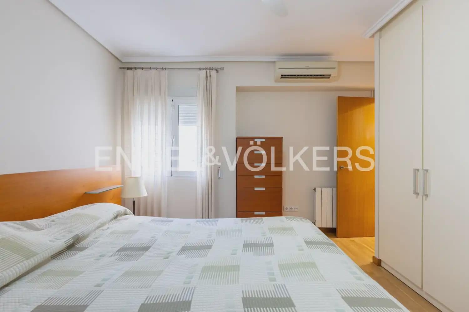 4 sypialnia Mieszkanie na sprzedaż w Miasto Walencja z garażem - 485 000 € (Ref: 9897604)