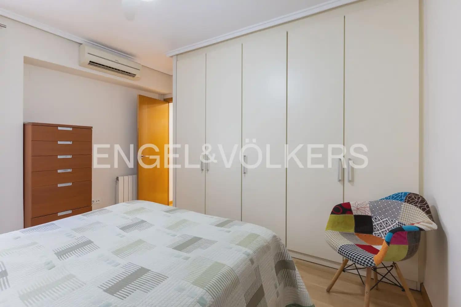 4 sypialnia Mieszkanie na sprzedaż w Miasto Walencja z garażem - 485 000 € (Ref: 9897604)