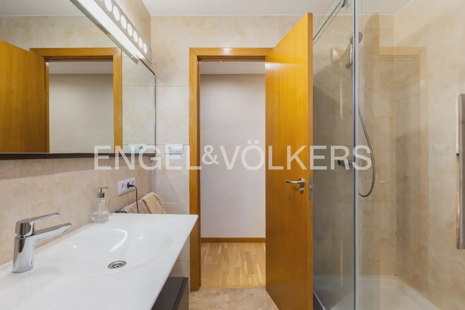 4 sypialnia Mieszkanie na sprzedaż w Miasto Walencja z garażem - 485 000 € (Ref: 9897604)