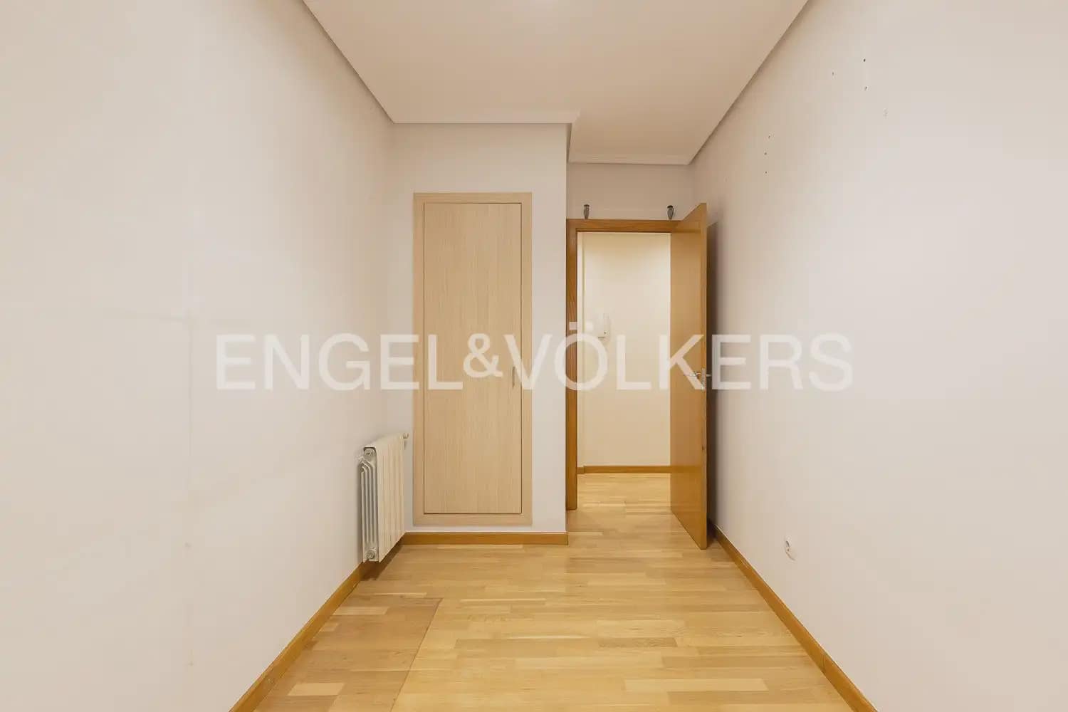 4 sypialnia Mieszkanie na sprzedaż w Miasto Walencja z garażem - 485 000 € (Ref: 9897604)