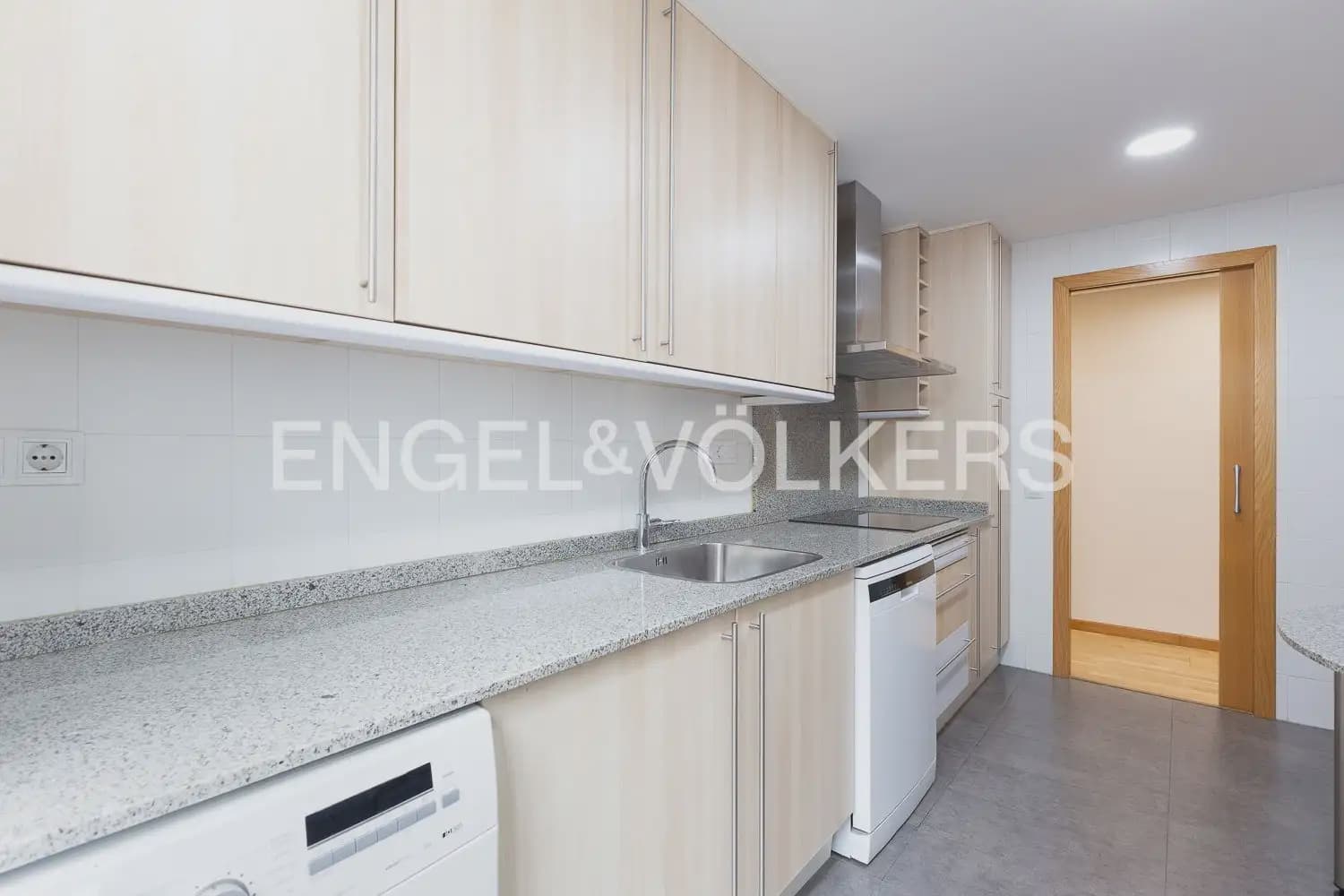 4 sypialnia Mieszkanie na sprzedaż w Miasto Walencja z garażem - 485 000 € (Ref: 9897604)