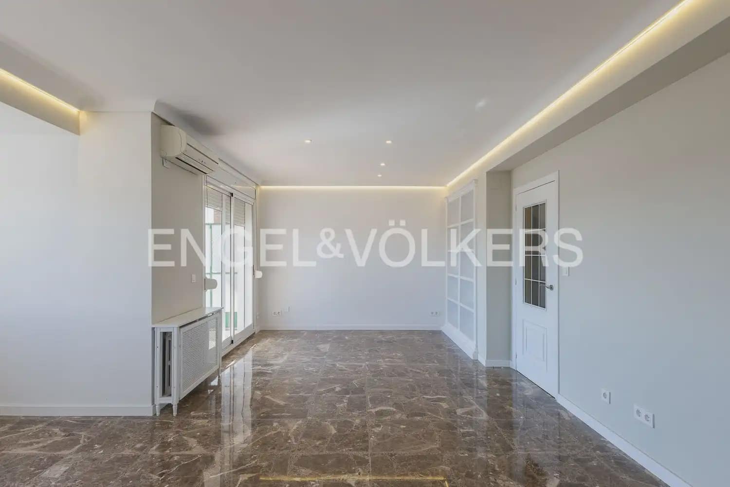 3 quarto Apartamento para arrendar em Valencia cidade com garagem - 1 900 € (Ref: 9897605)