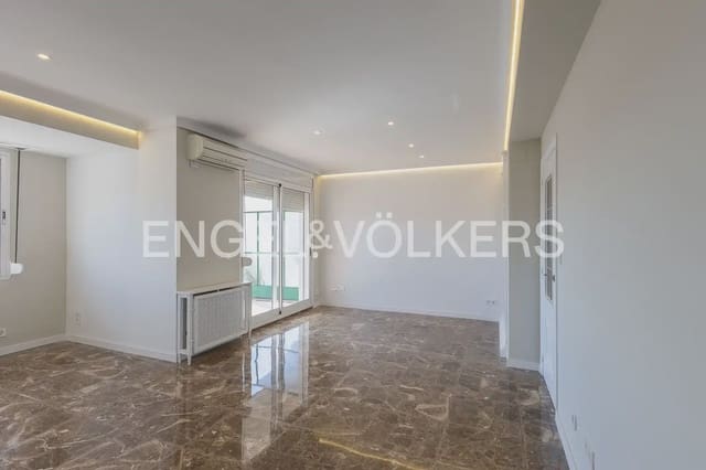 Appartement de 3 chambres à louer à La Raiosa, Valence ville avec garage - 1 900 € (Ref: 9897605)