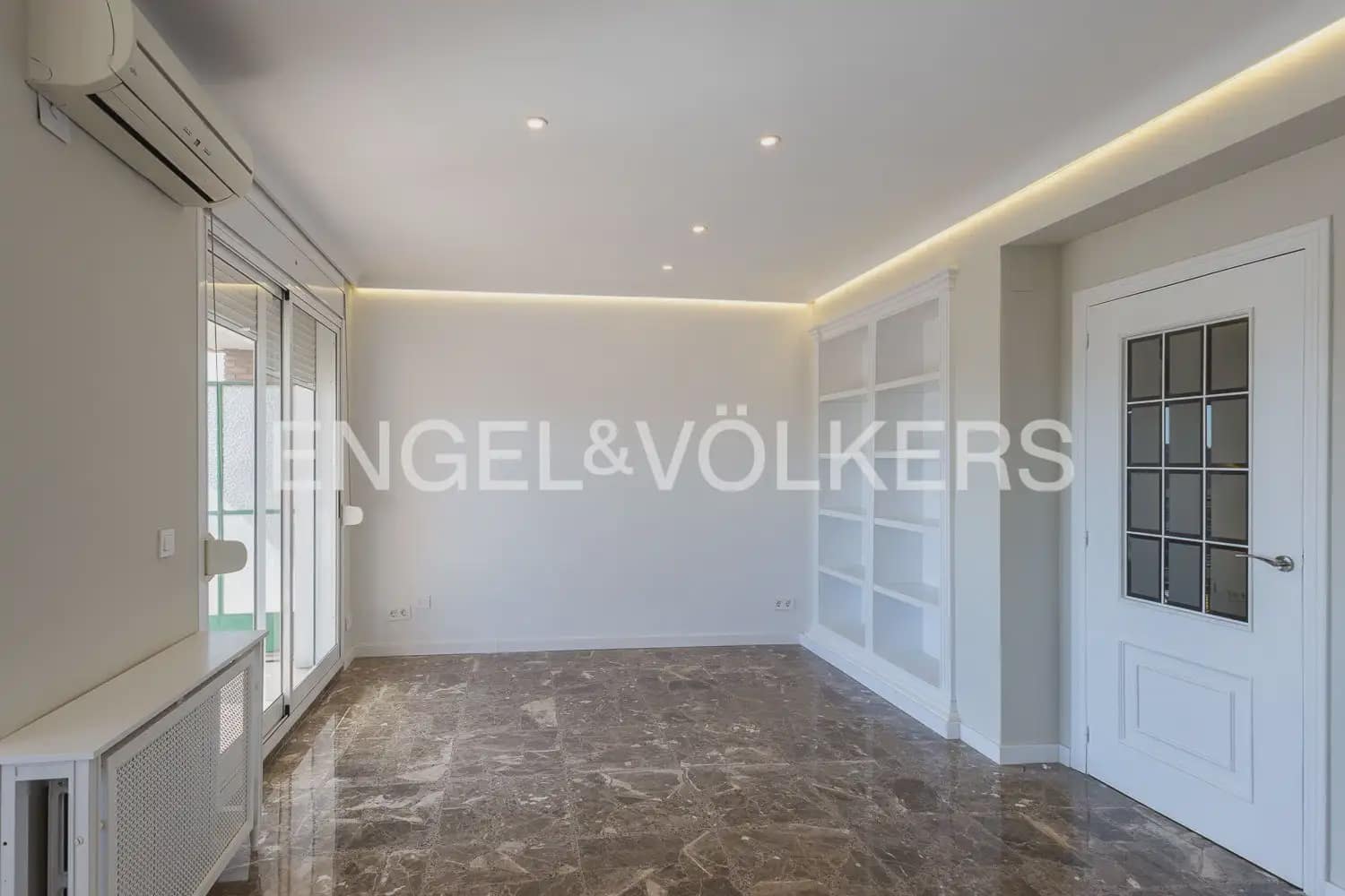 3 quarto Apartamento para arrendar em Valencia cidade com garagem - 1 900 € (Ref: 9897605)