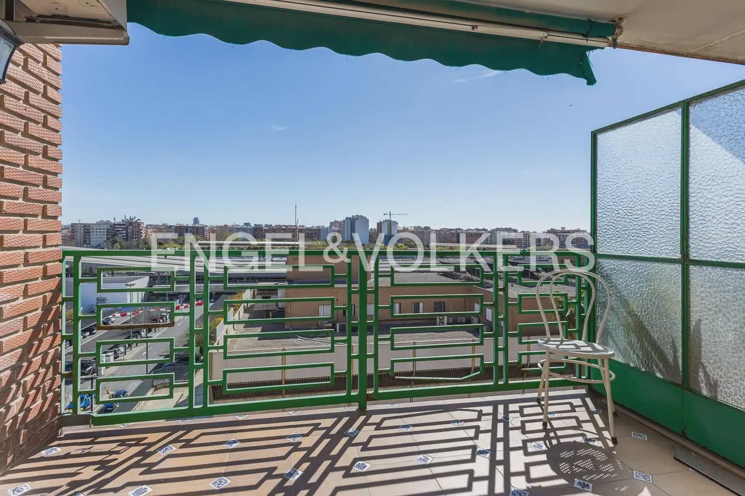 3 quarto Apartamento para arrendar em Valencia cidade com garagem - 1 900 € (Ref: 9897605)