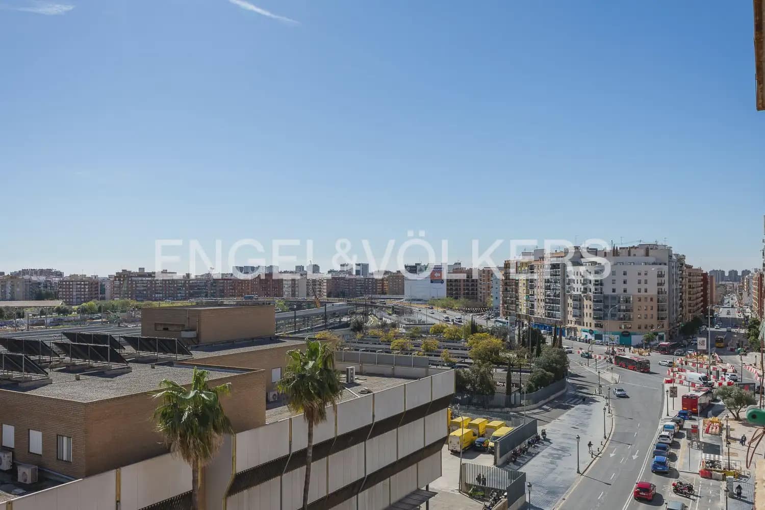 3 quarto Apartamento para arrendar em Valencia cidade com garagem - 1 900 € (Ref: 9897605)