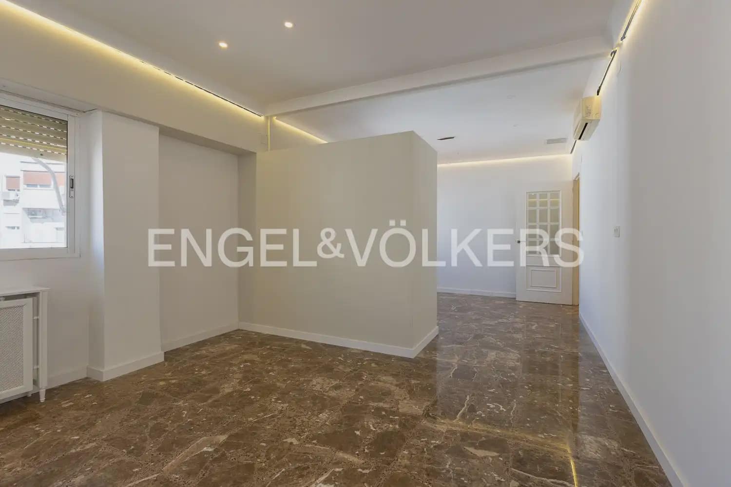 3 quarto Apartamento para arrendar em Valencia cidade com garagem - 1 900 € (Ref: 9897605)