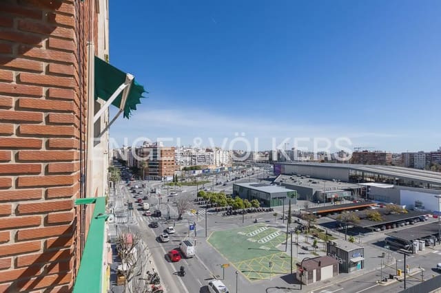 Appartement de 3 chambres à louer à La Raiosa, Valence ville avec garage - 1 900 € (Ref: 9897605)