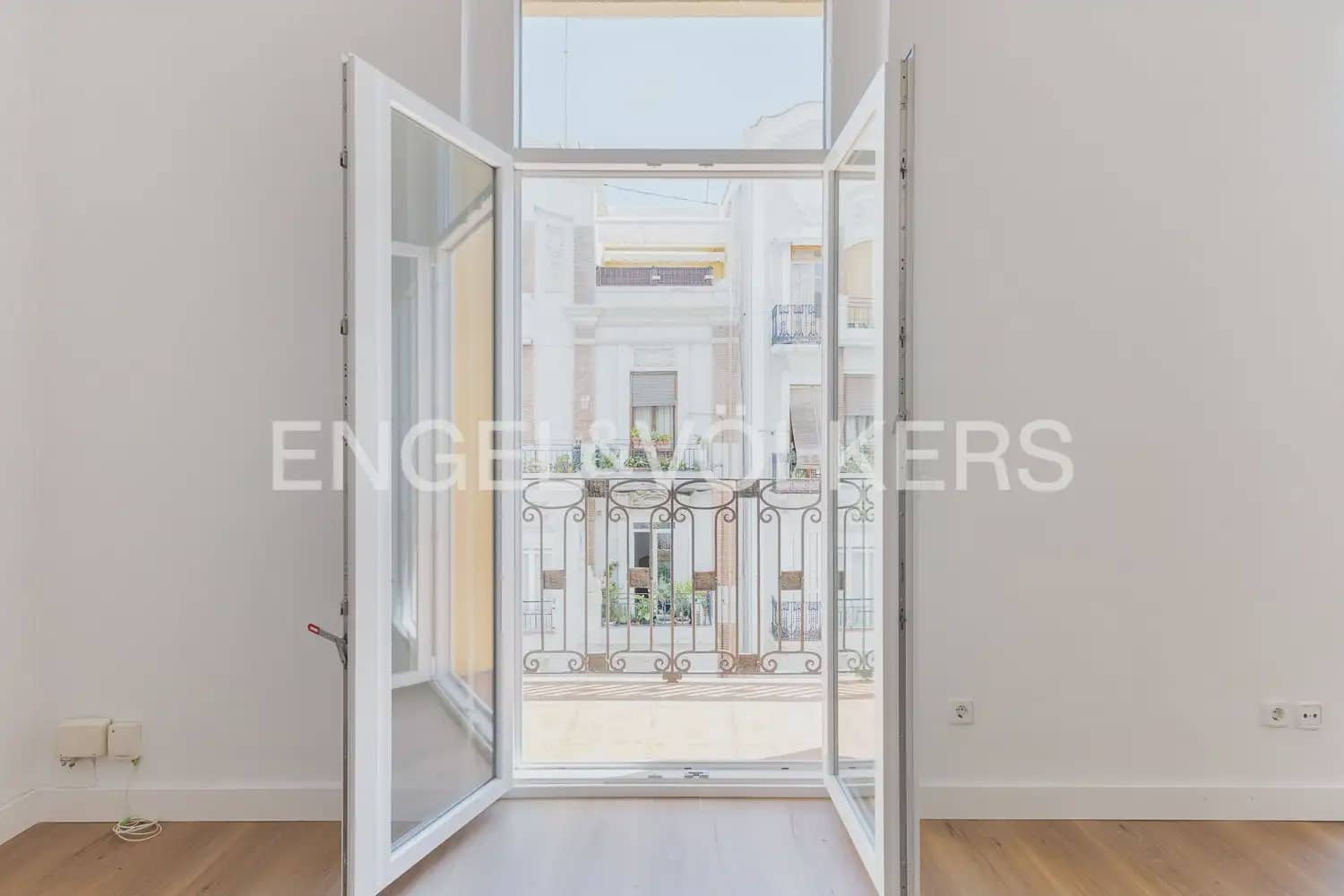 Appartement de 2 chambres à louer à Valence ville - 2 000 € (Ref: 9897609)