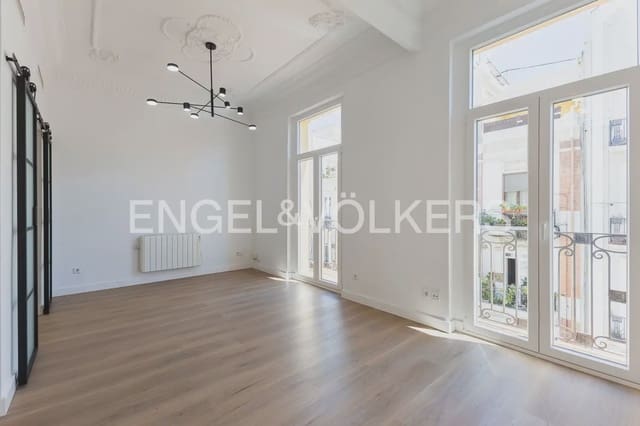 Appartement de 2 chambres à louer à Russafa, Valence ville - 2 000 € (Ref: 9897609)