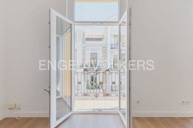 Appartement de 2 chambres à louer à Russafa, Valence ville - 2 000 € (Ref: 9897609)