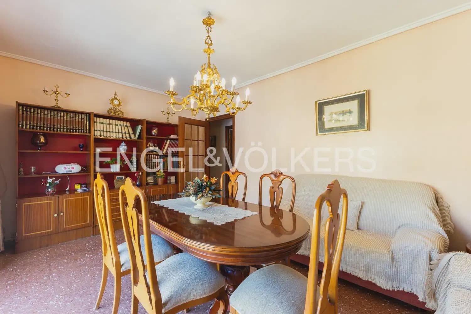 4 bedroom Flat for sale in Valencia city - € 249,000 (Ref: 9897611)