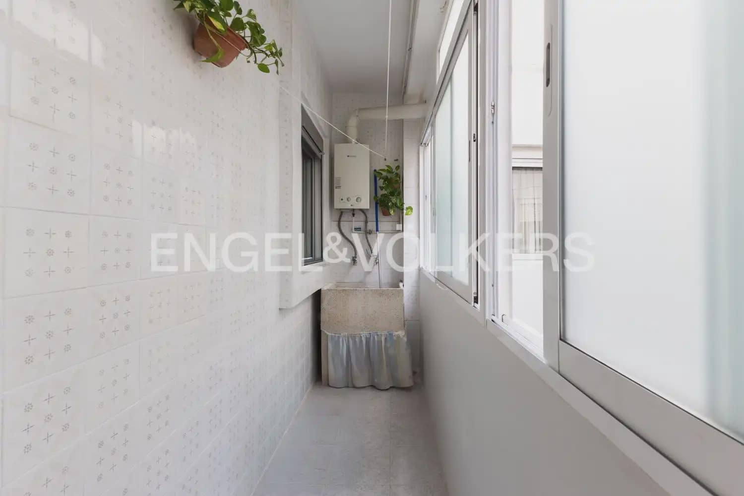 4 bedroom Flat for sale in Valencia city - € 249,000 (Ref: 9897611)