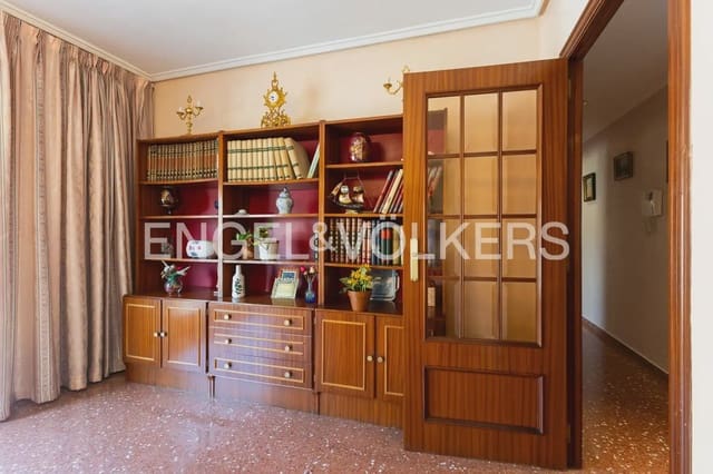 4 bedroom Flat for sale in Benicalap, Valencia city - € 249,000 (Ref: 9897611)