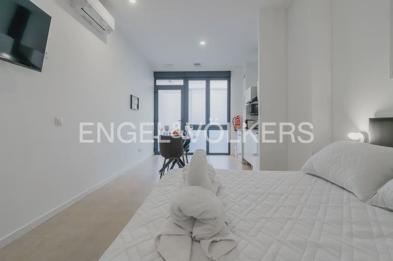 1 bedroom Flat for sale in Valencia city - € 240,000 (Ref: 9897613)
