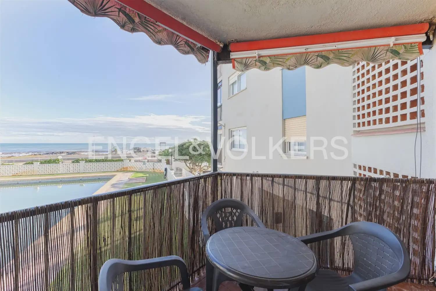 Piso de 3 habitaciones en Puig en alquiler con piscina garaje - 930 € (Ref: 9897617)
