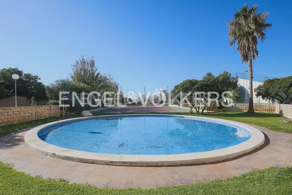 Piso de 3 habitaciones en Puig en alquiler con piscina garaje - 930 € (Ref: 9897617)