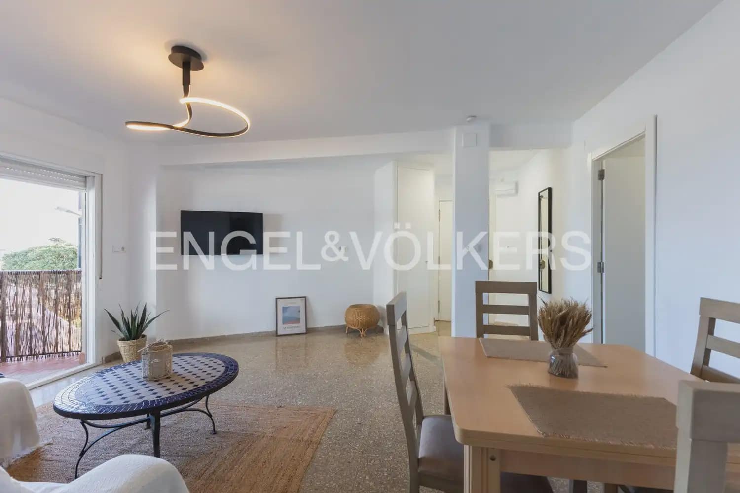 Piso de 3 habitaciones en Puig en alquiler con piscina garaje - 930 € (Ref: 9897617)