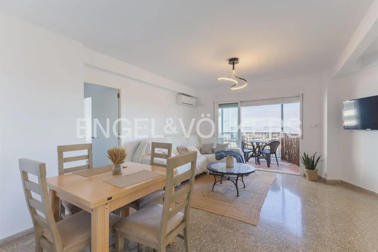 Piso de 3 habitaciones en Puig en alquiler con piscina garaje - 930 € (Ref: 9897617)