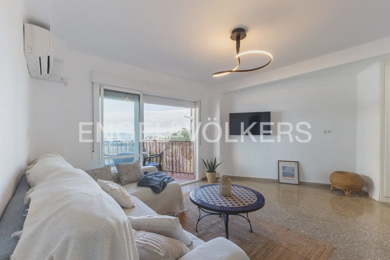 Piso de 3 habitaciones en Puig en alquiler con piscina garaje - 930 € (Ref: 9897617)