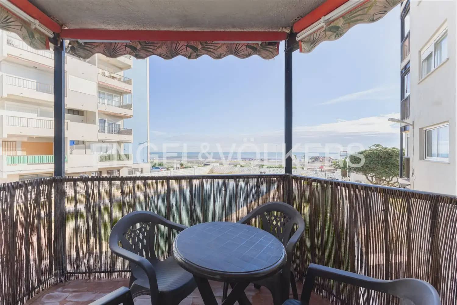 Piso de 3 habitaciones en Puig en alquiler con piscina garaje - 930 € (Ref: 9897617)