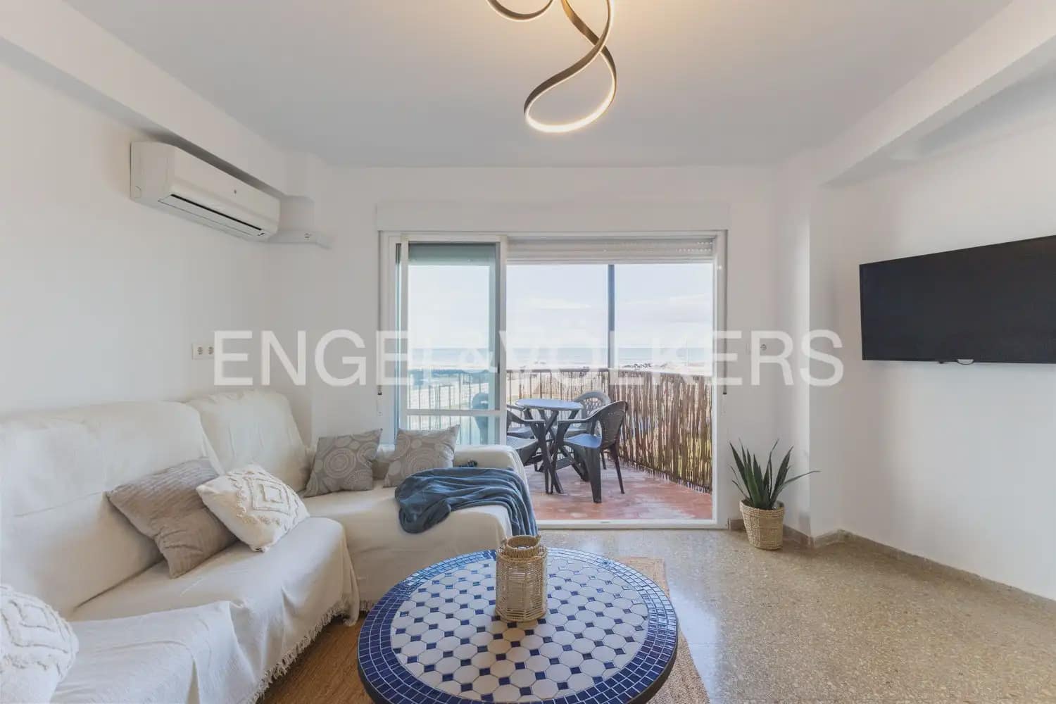 Piso de 3 habitaciones en Puig en alquiler con piscina garaje - 930 € (Ref: 9897617)