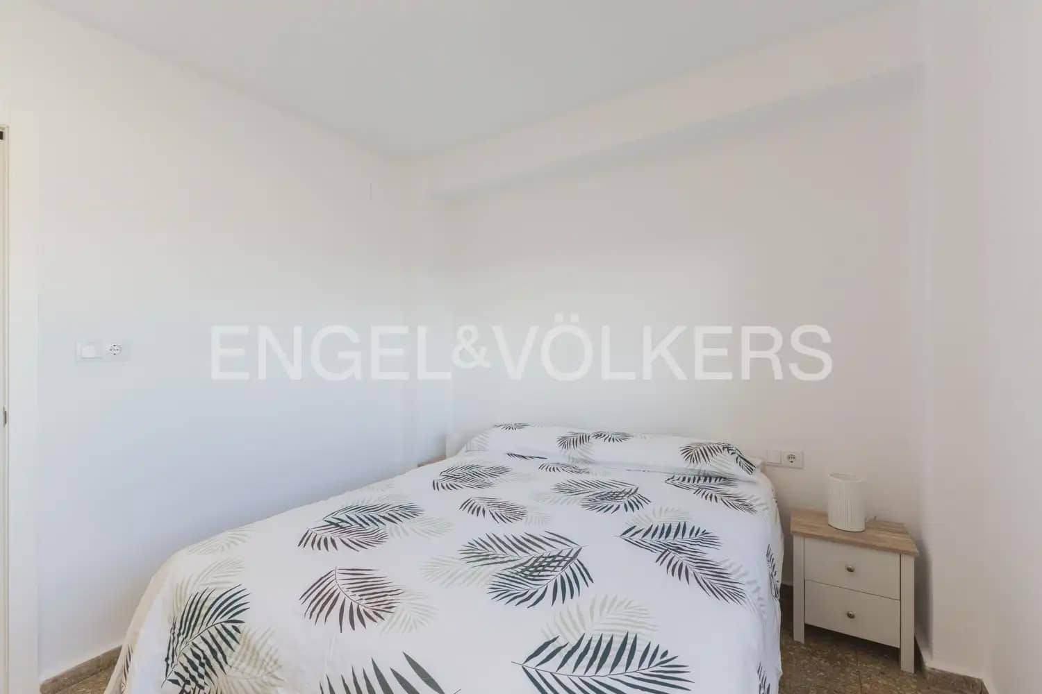 Piso de 3 habitaciones en Puig en alquiler con piscina garaje - 930 € (Ref: 9897617)