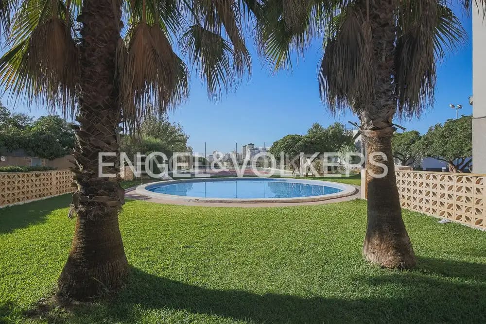 Piso de 3 habitaciones en Puig en alquiler con piscina garaje - 930 € (Ref: 9897617)
