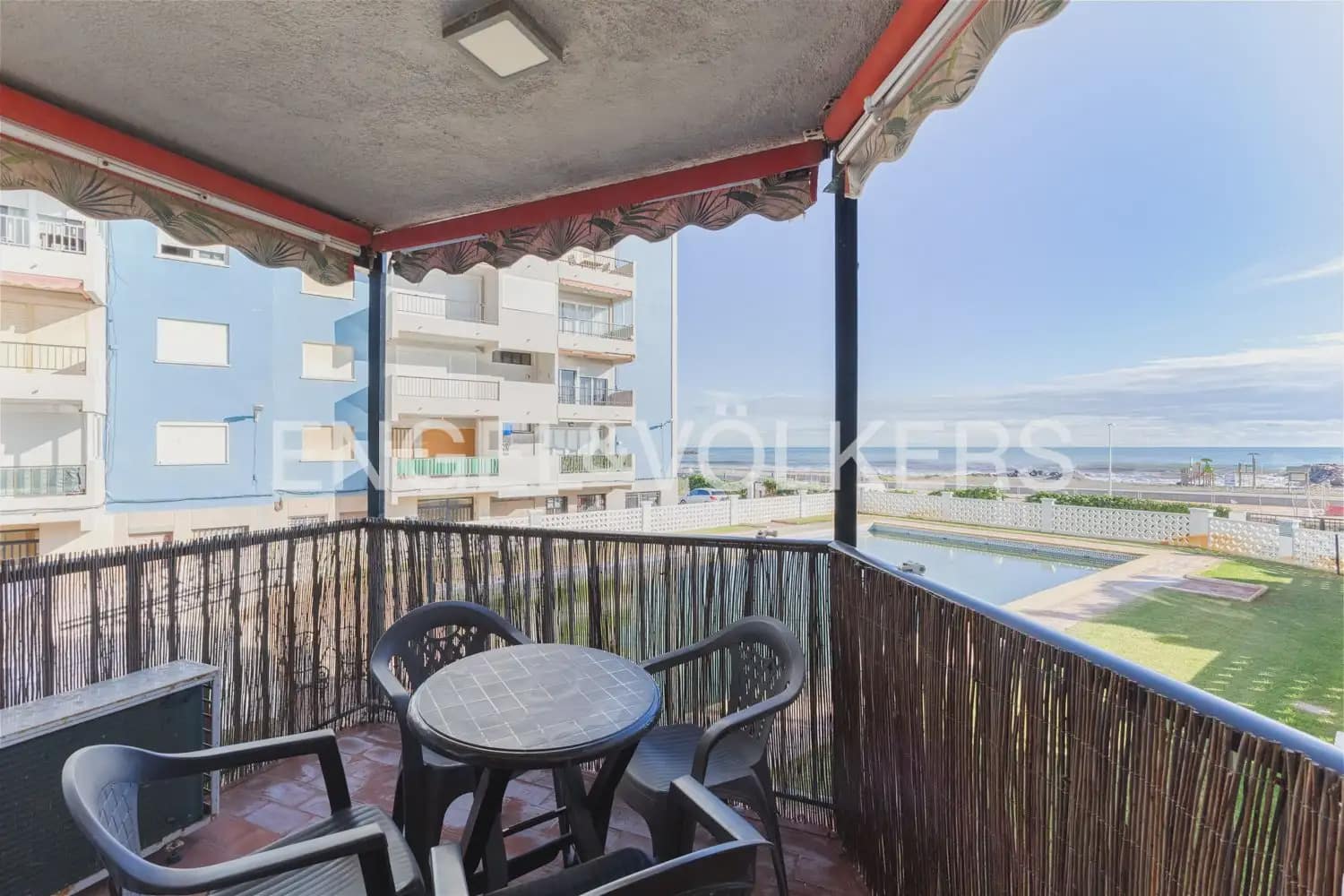 Piso de 3 habitaciones en Puig en alquiler con piscina garaje - 930 € (Ref: 9897617)