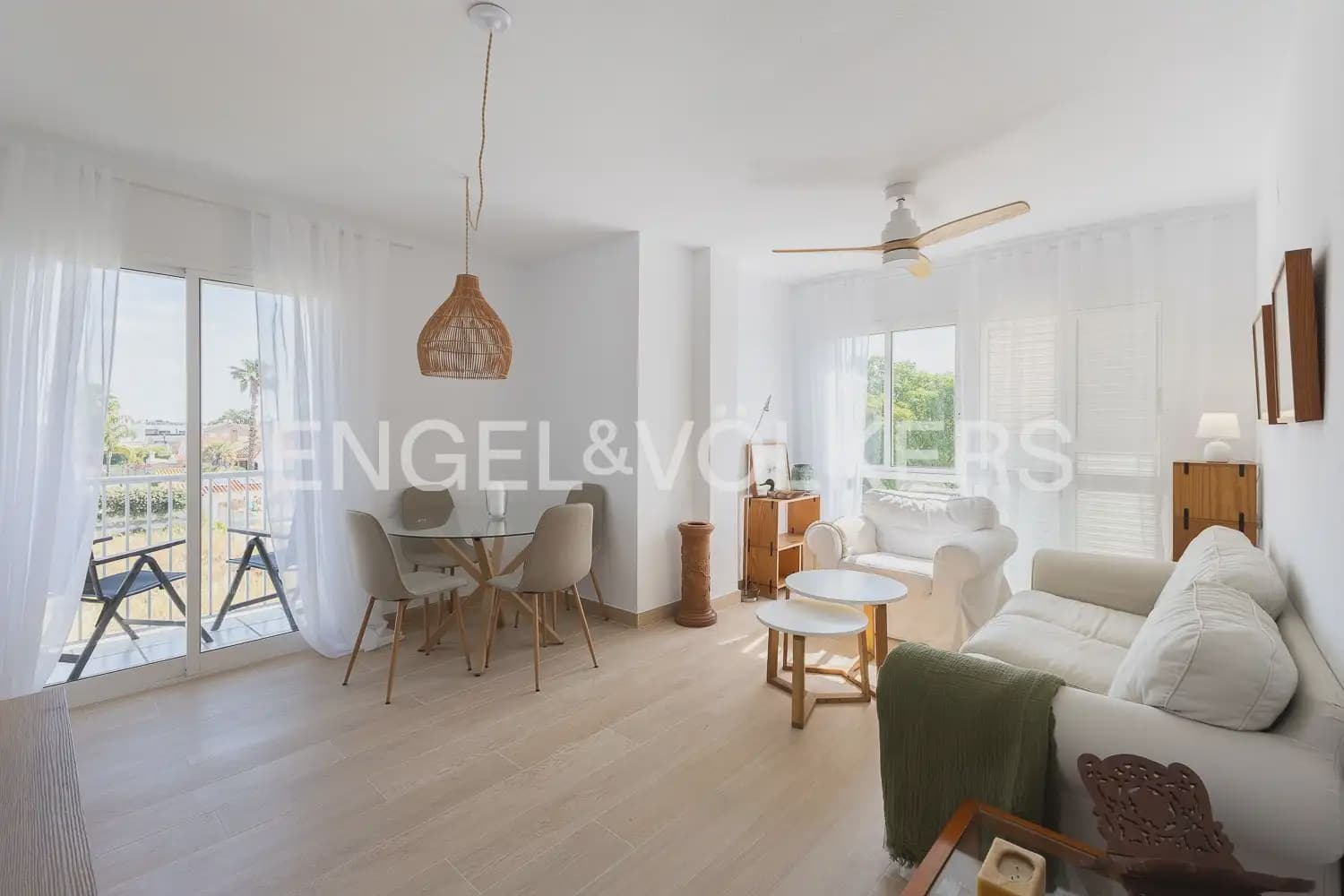 2 bedroom Flat for rent in Sagunto / Sagunt with garage - € 1,400 (Ref: 9897618)
