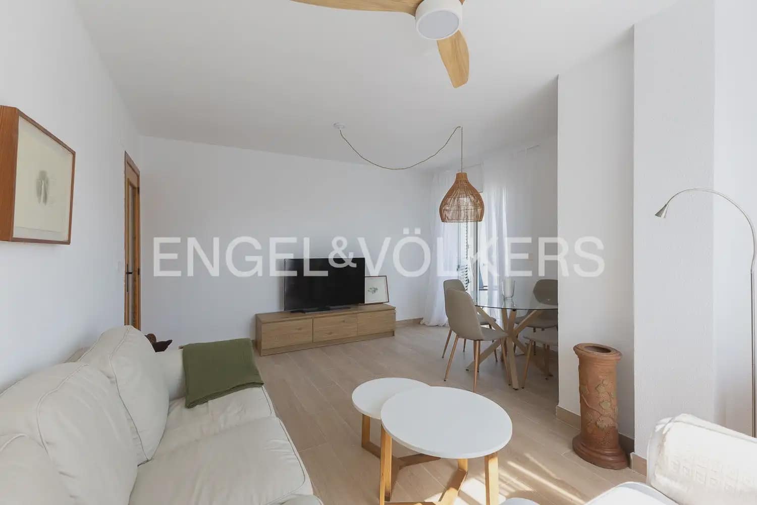 2 bedroom Flat for rent in Sagunto / Sagunt with garage - € 1,400 (Ref: 9897618)