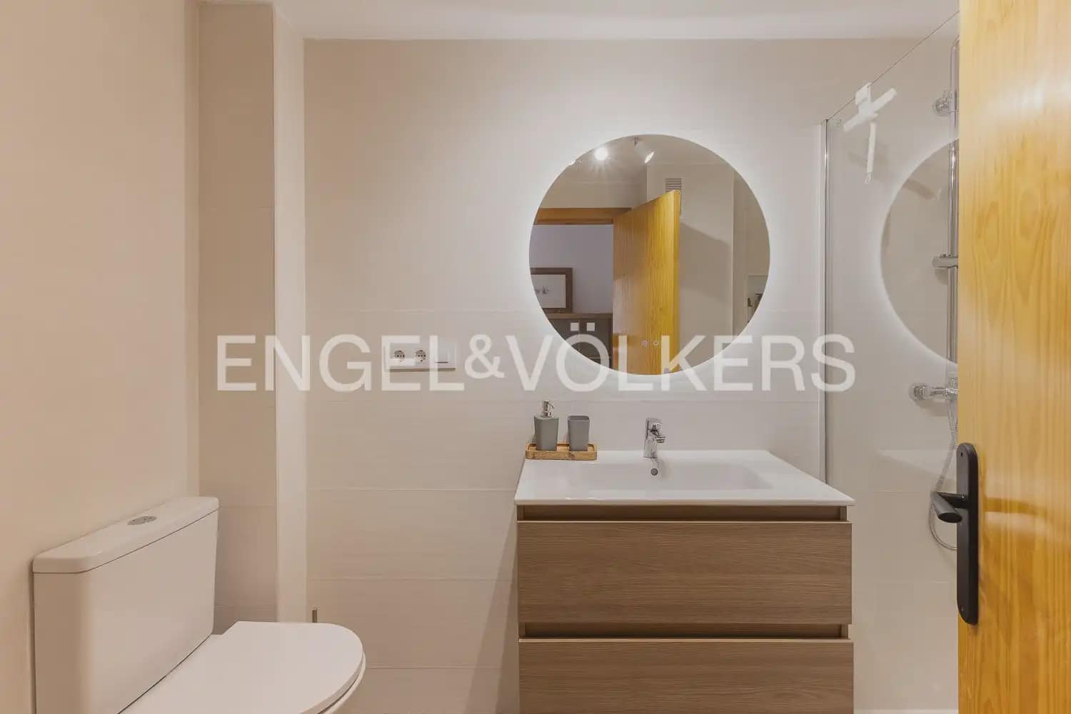 2 bedroom Flat for rent in Sagunto / Sagunt with garage - € 1,400 (Ref: 9897618)