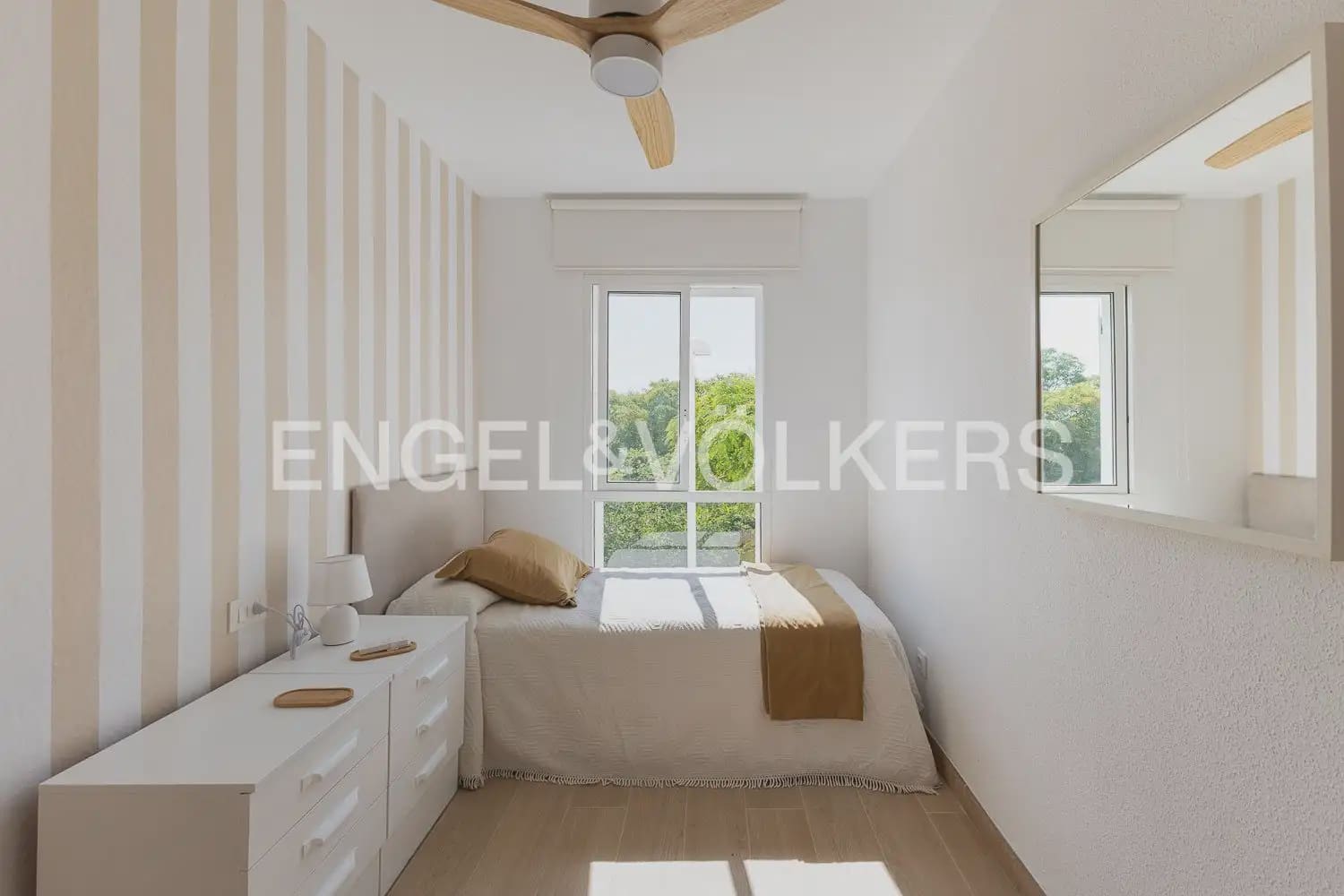 2 bedroom Flat for rent in Sagunto / Sagunt with garage - € 1,400 (Ref: 9897618)