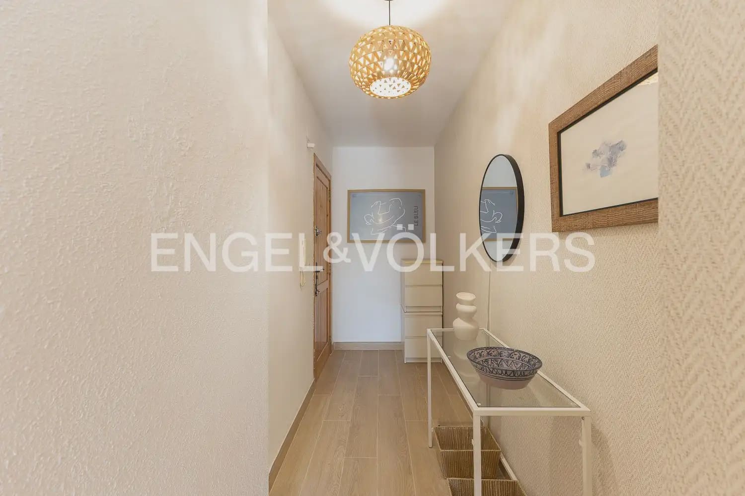 2 bedroom Flat for rent in Sagunto / Sagunt with garage - € 1,400 (Ref: 9897618)