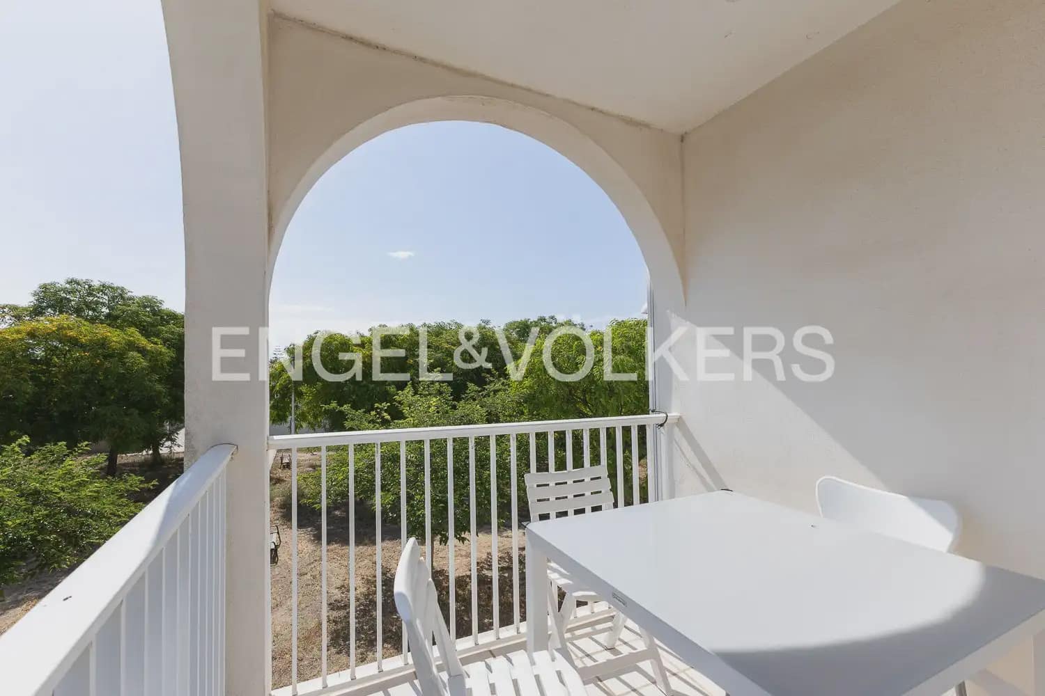 2 bedroom Flat for rent in Sagunto / Sagunt with garage - € 1,400 (Ref: 9897618)